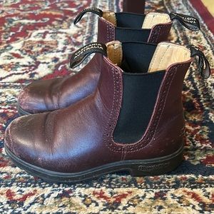 Blundstone boots - burgundy